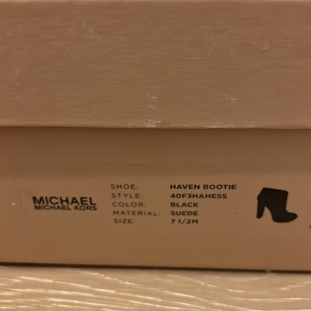 Excellent Condition Michael Kors Booties 7.5M - Picture 6 of 6
